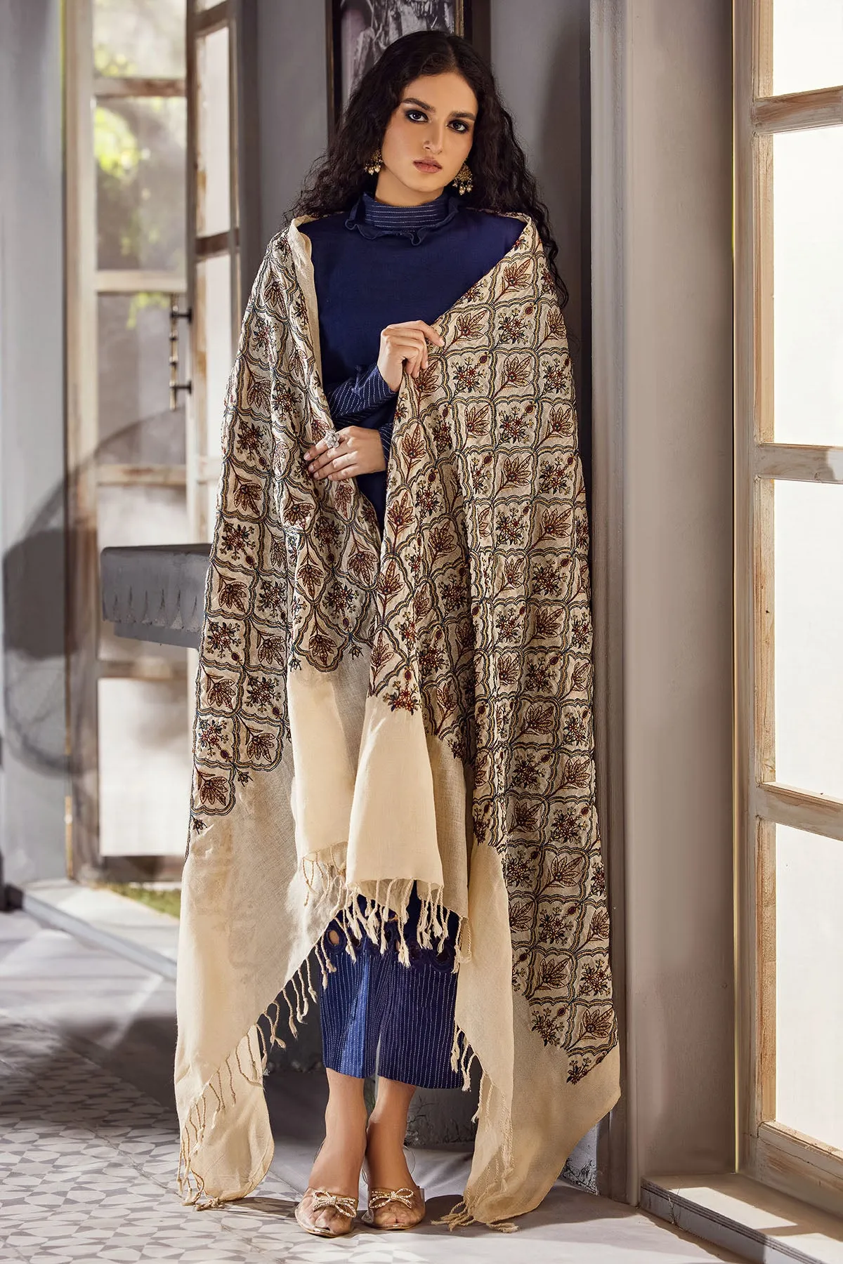 3418-TASAWAR EMBROIDERED PASHMINA BLEND SHAWL