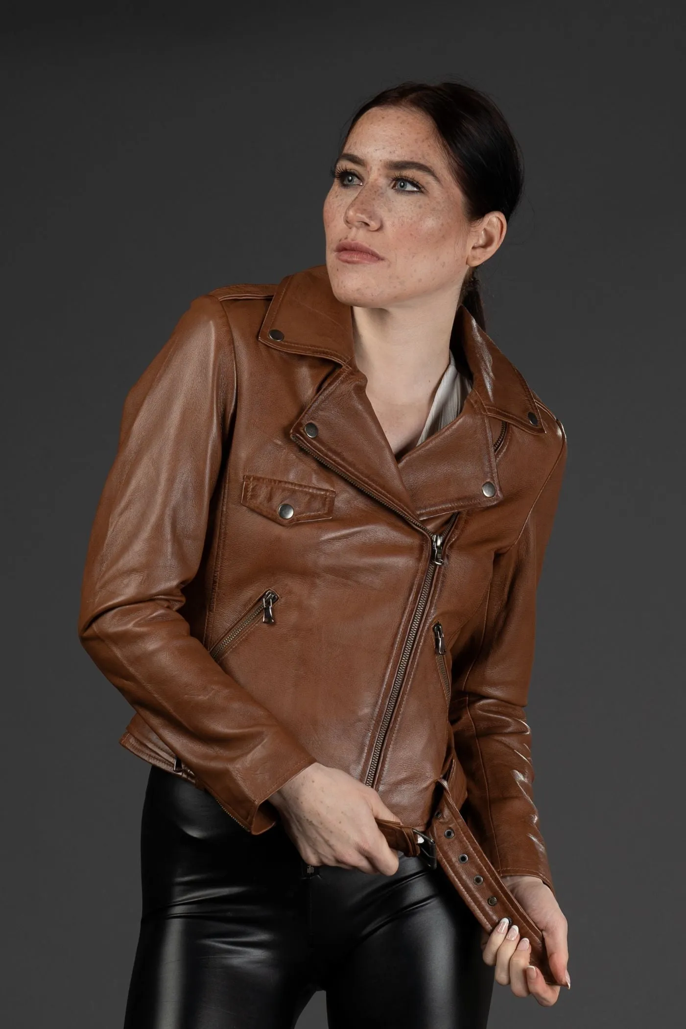 Barna - Brown