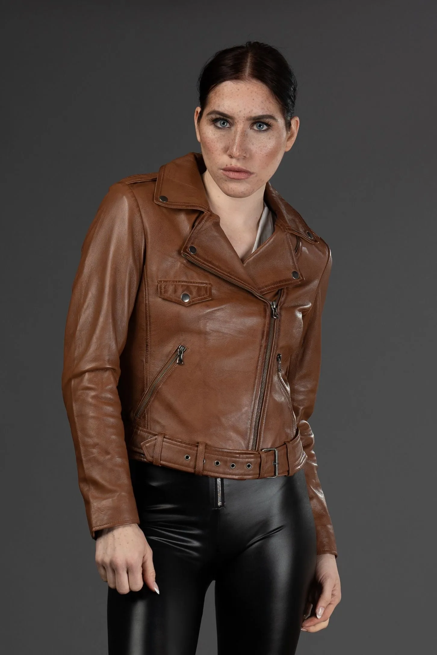 Barna - Brown