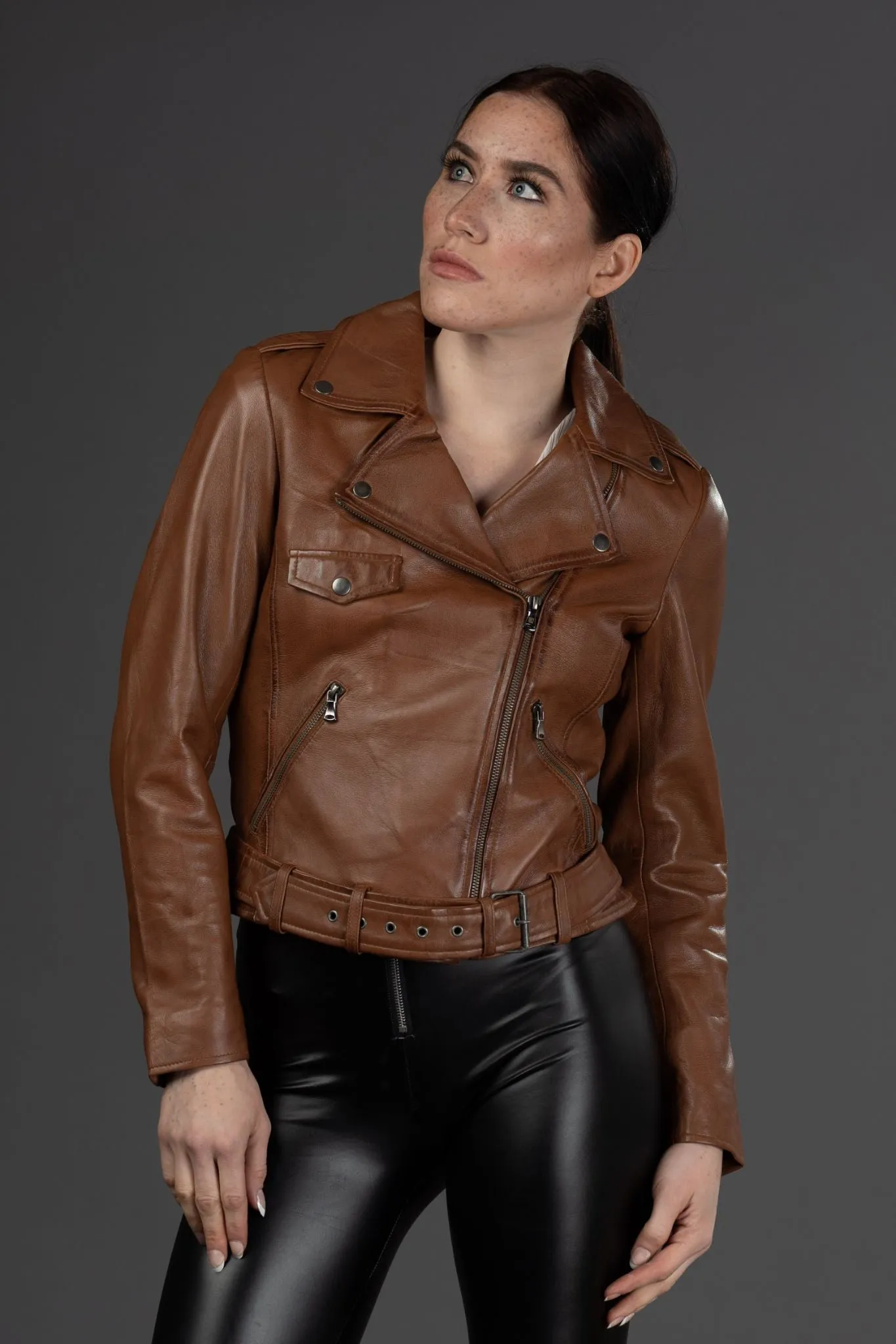 Barna - Brown